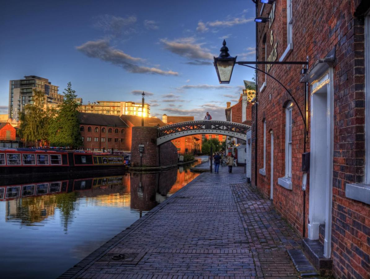 City Centre Townhouse - 3 Bedrooms - Garage - Parking - Top Rated Birmingham Esterno foto
